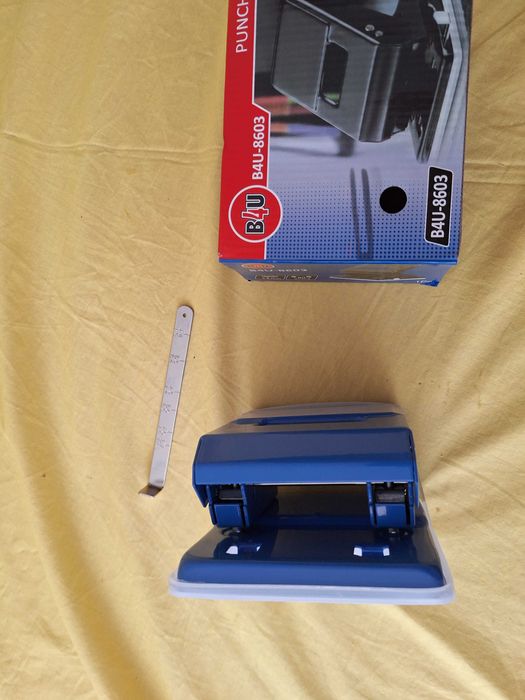 Perforator din metal B4U - DL 8603 corp metallic, maxim 60 coli