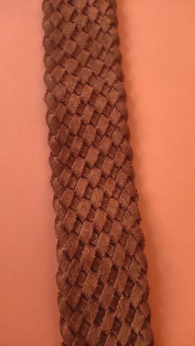 Колан от естествена кожа с масивна метална тока