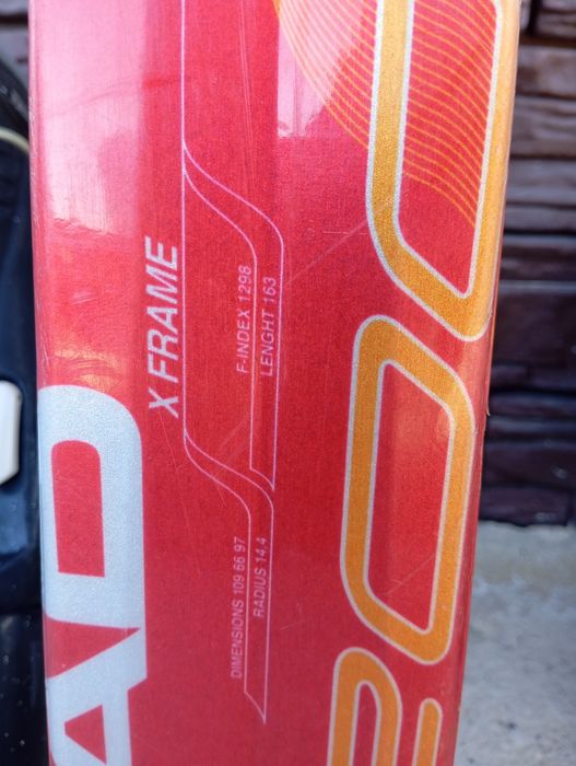 Продам горнолыжные лыжи