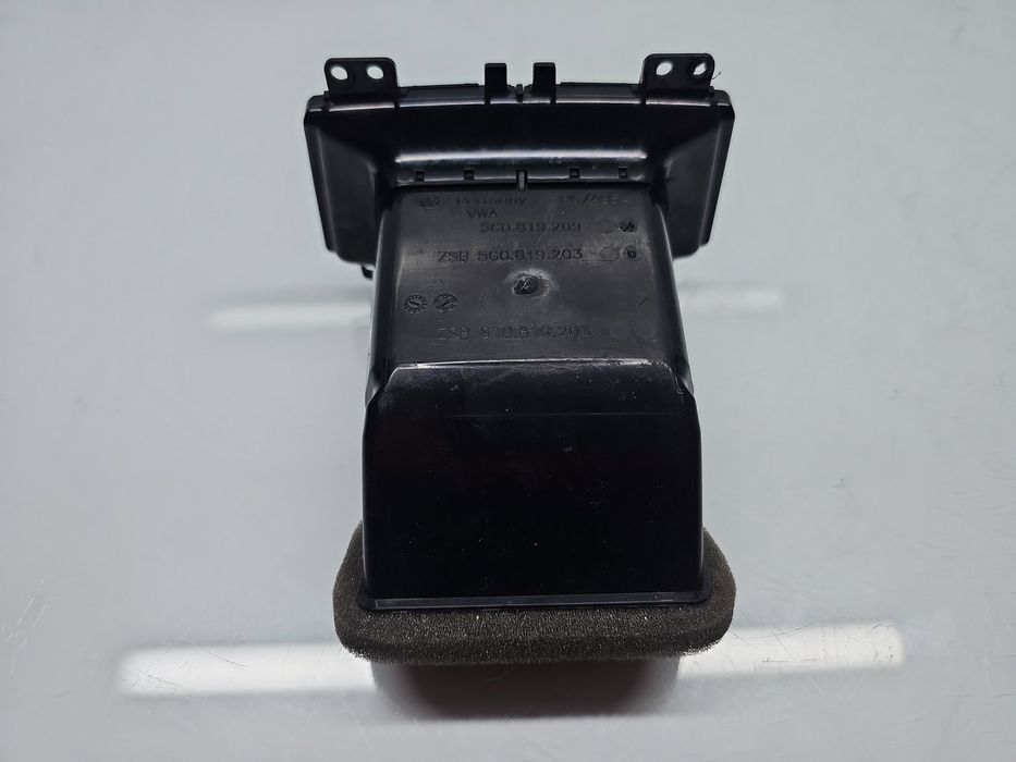 Grila aerisire spate Volkswagen Golf 7 (5G) [Fabr 2014-prezent] 5G0819