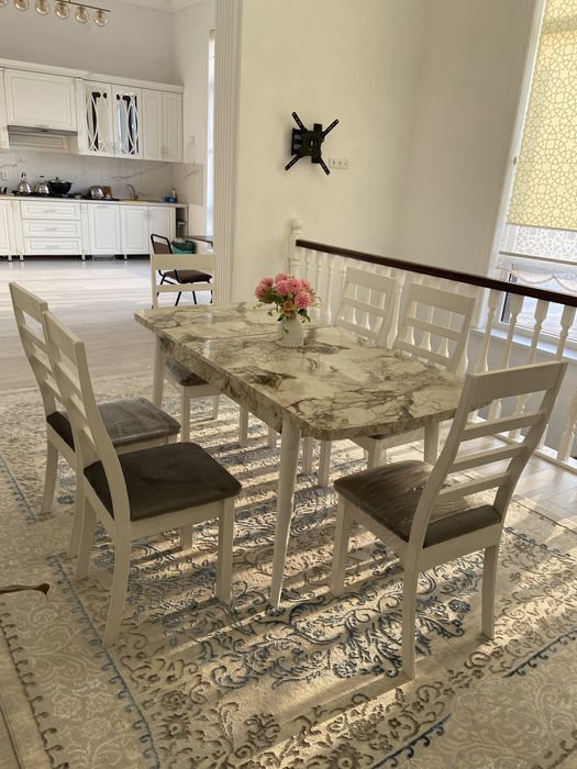 Стол, стулья