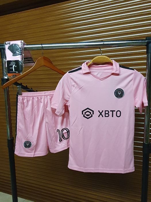 Vând echipament fotbal copii