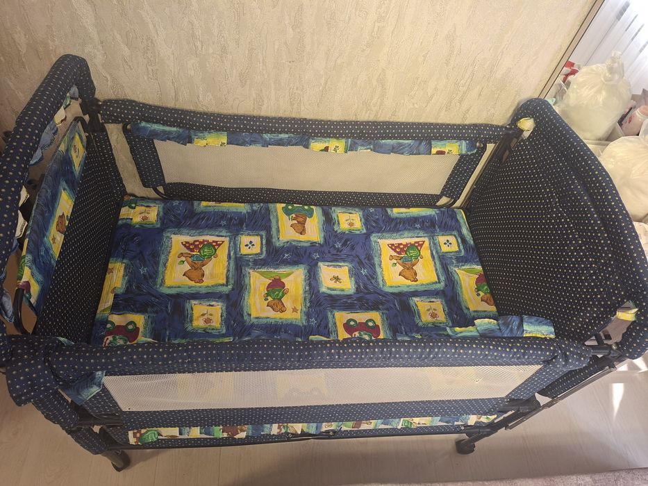 Детская кроватка