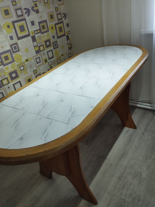 Стол дерево, цельное дерево