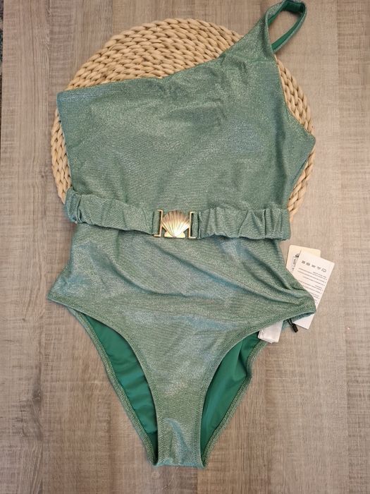 Нов асиметричен бански S размер