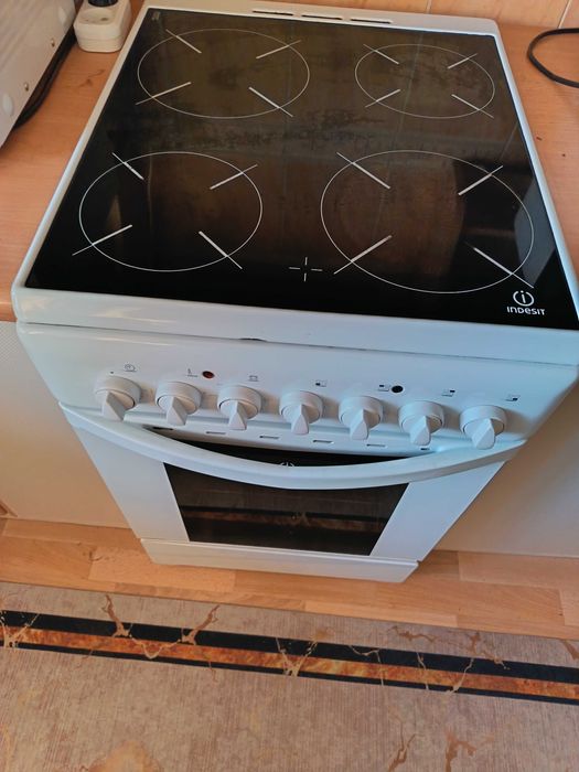 Продам плиту б/, в отличном состоянии