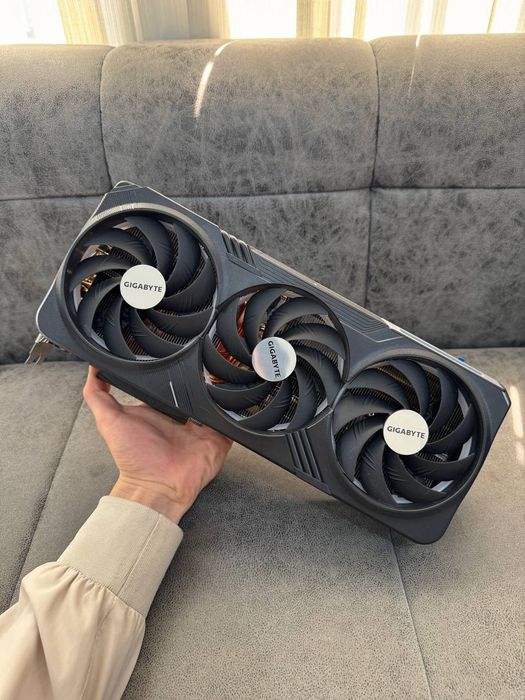 Видеокарта RTX 4080 super