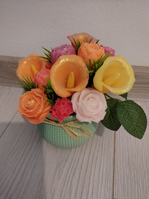 Aranjament floral parfumat din baza de săpun