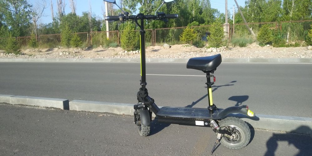 Продам эл самокат МОНОТРОН 2023 г выпуска .