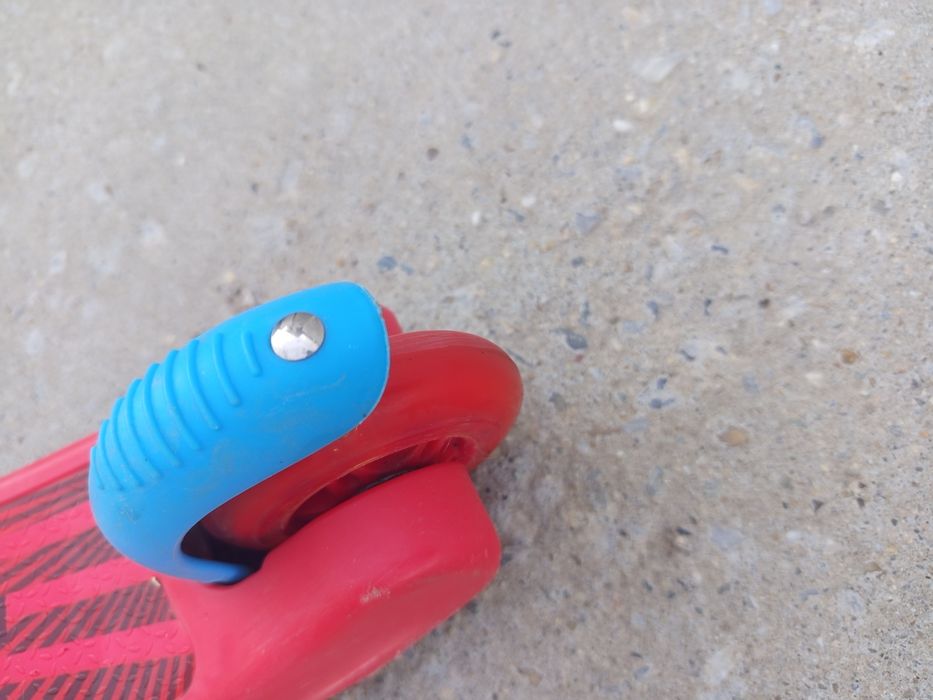 Trotineta 3 roti led copii 3-6 ani