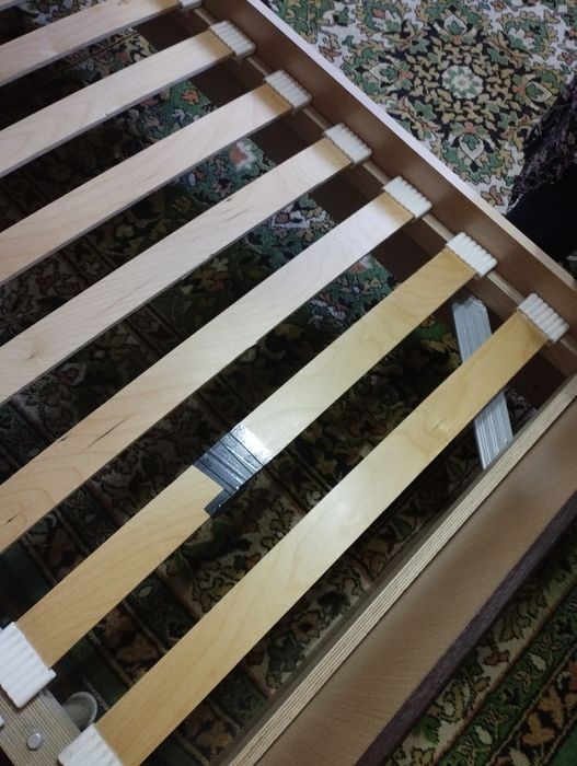 Кровать с матрасом 160*200