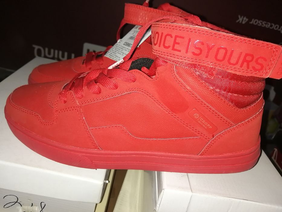 Продам новые кросовки/полуботинки