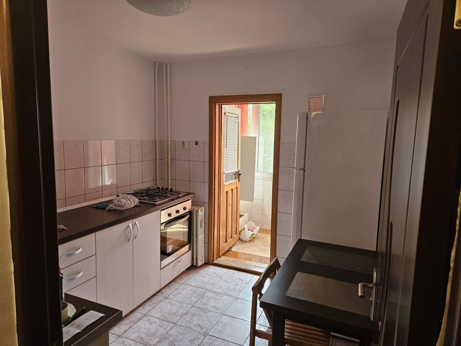 Inchiriez apartament cu o cameră , Tătărași Sud