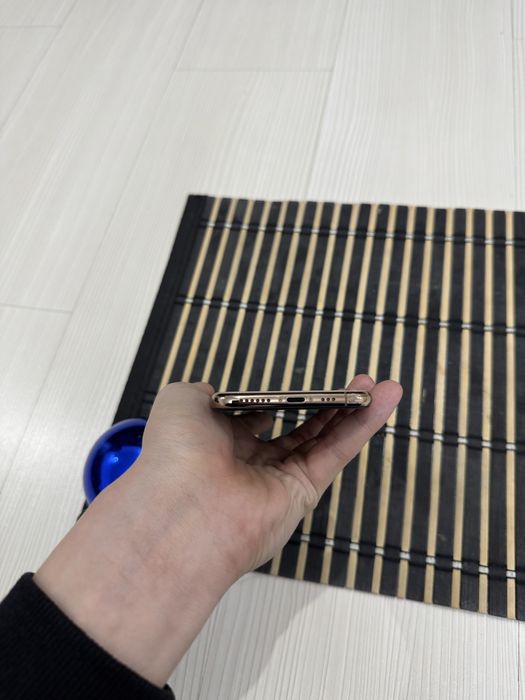 Продам айфон Хс iphone Xs