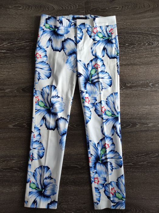 Pantaloni florali Zara woman, marimea xs
