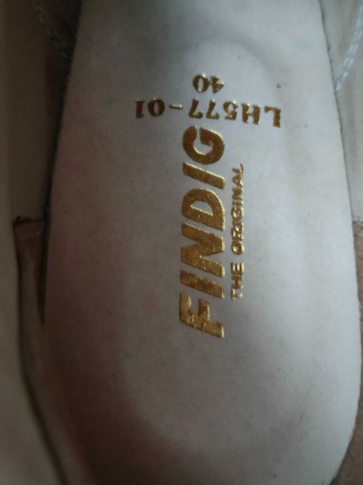 Дамски боти, естествена кожа, цвят черен, нови, 40 номер.