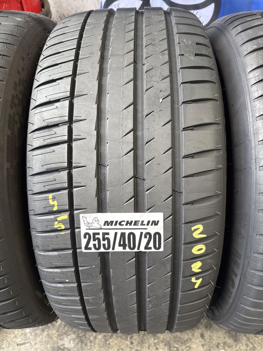 255/40/20 Michelin