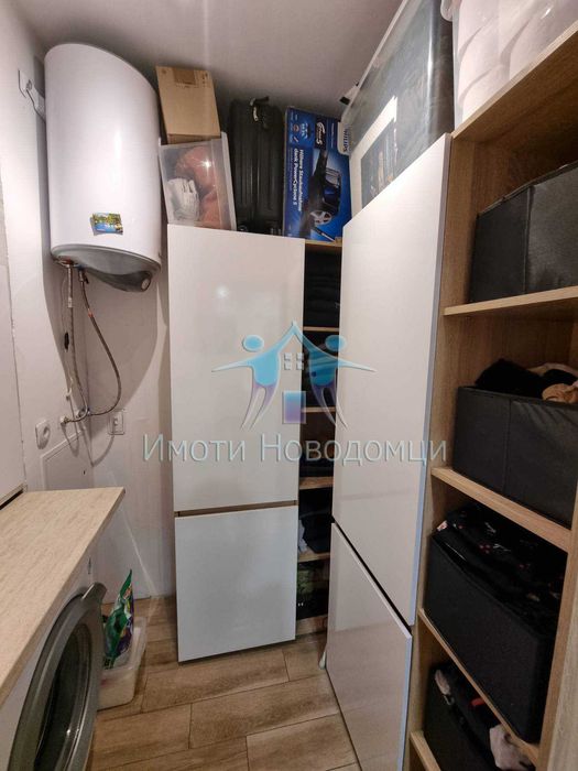 Тристаен, Шумен, Център