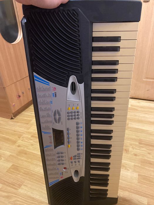 Orgă electronică profesională