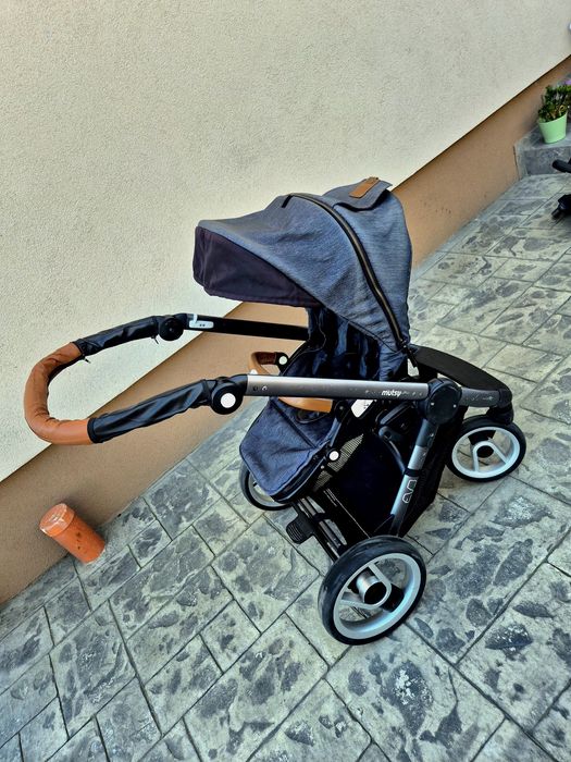 Cărucior Musty Evo 2 în 1 + scoică Maxi-Cosi