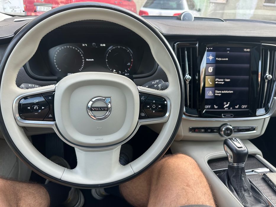 Volvo v90 Cross Country