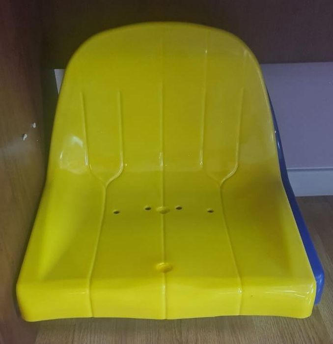 Сиденья Трибун Стадиона Пластиковые