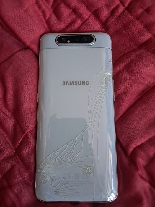 Продам телефон самсунг а80 128гб