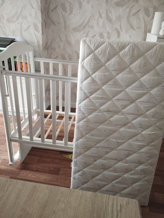 Детский манеж-кроватка
