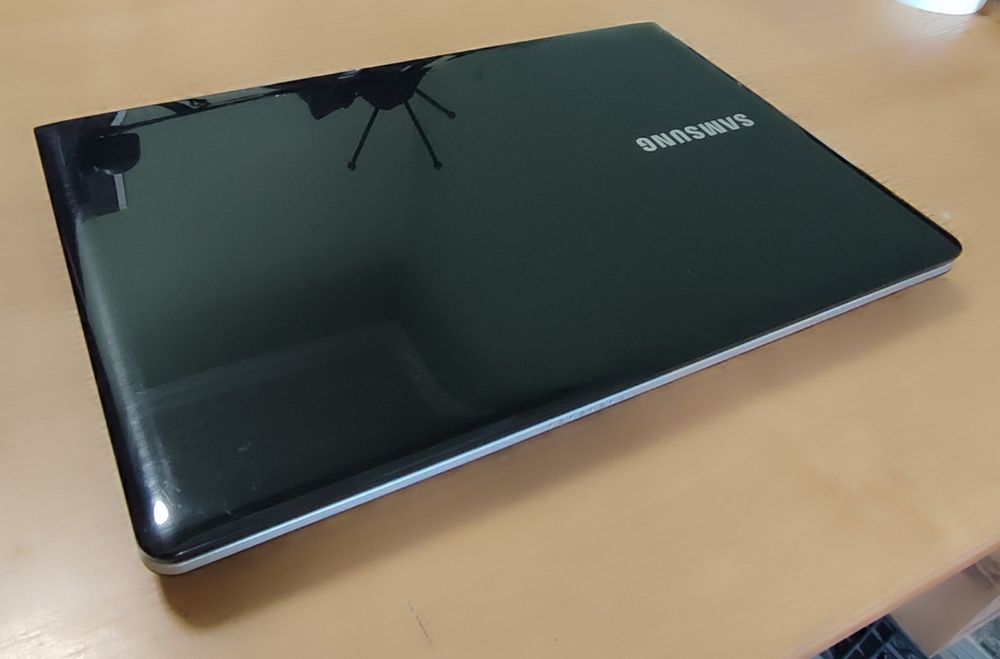 Ноутбук Samsung Core i3/SSD