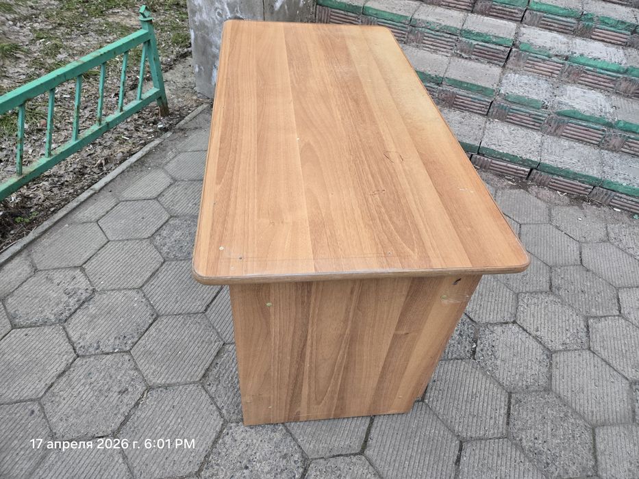 Стол офисный компьютерный