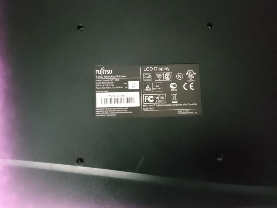 Монитор Fujitsu -22 in