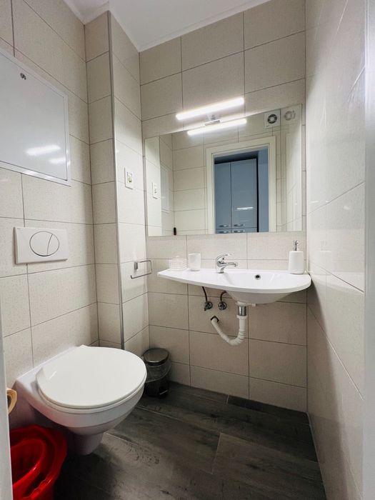 Inchiriez apartament 3 camere