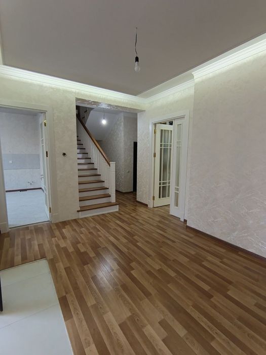 Тошкент тумани Келес кировда янги қурилган участка сотилади