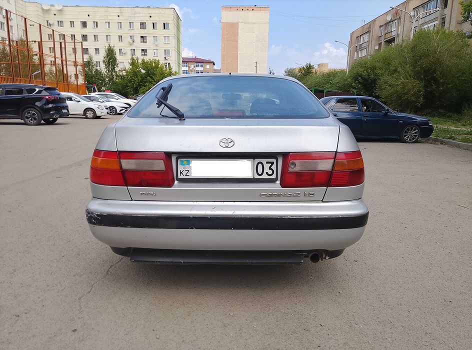 Toyota carina E 1996 г.