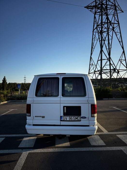 Ford Econoline 150