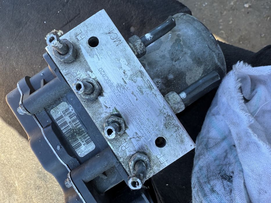 ABS модул за Абс управление помпа Subaru Forester Legacy 27536aj001