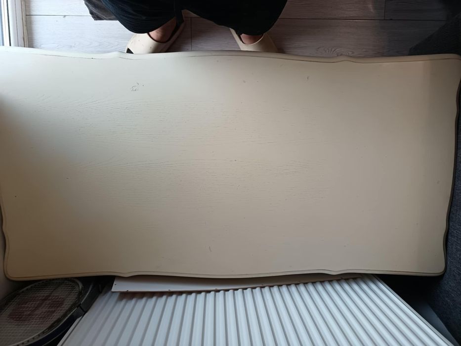 Vând masa alba lemn masiv