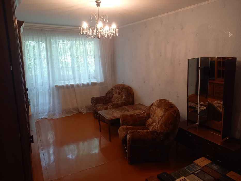 Продам 2х р-н Достык Молл 2/5