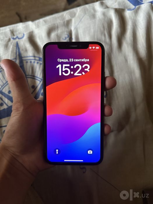 Iphone xs qora rangli