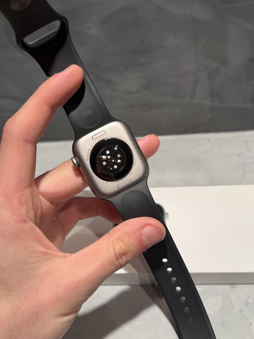 100% батерия! КАТО ЧИСТО НОВ Apple Watch 11 42 mm GPS Space Gray