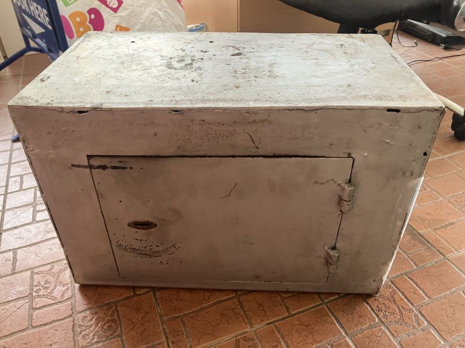 Метални каси Сейфове