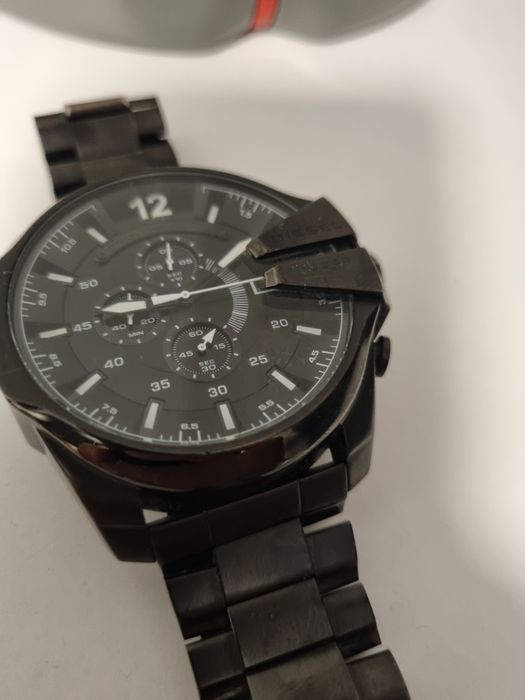 Часовник Dizel шеф