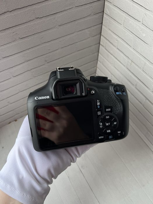 Фотоаппарат Canon EOS 1300D kit 18-55 III