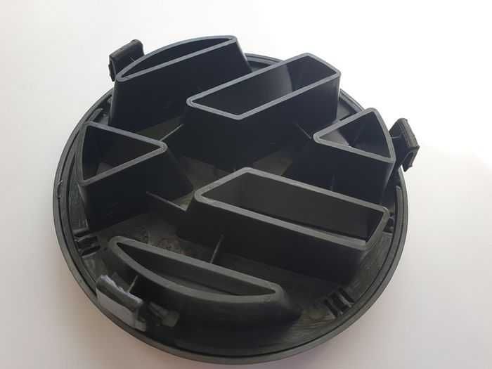 Емблема предна Черна Мат VWGolf 5/Bora/Polo/Touran/Caddy/Eos