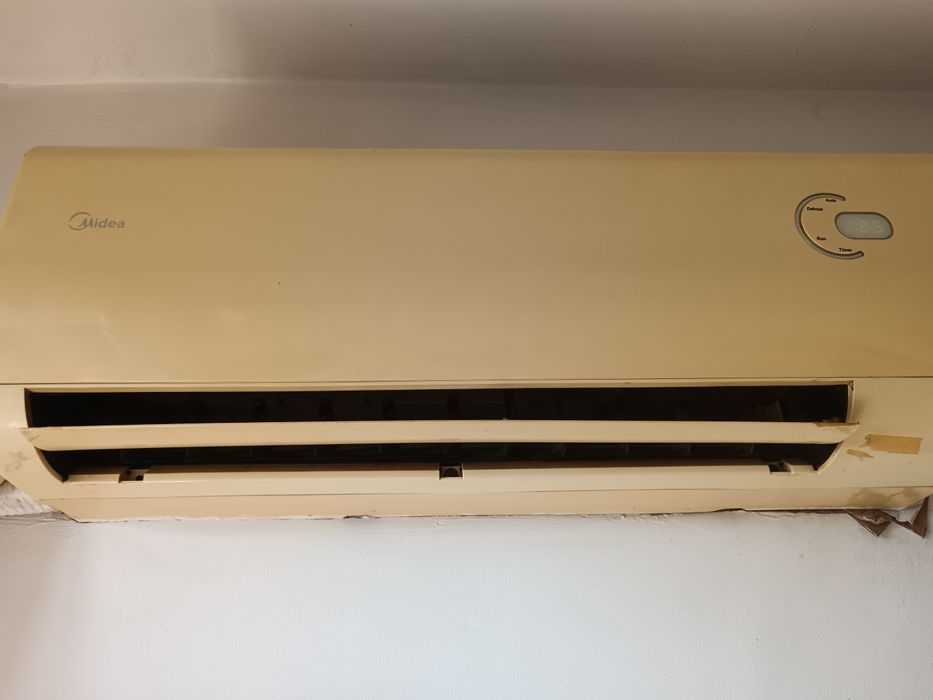 Работещ климатик 9 мидеа