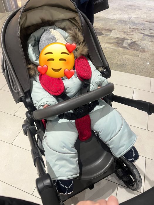 Продаем коляскю в хорошем состоянии