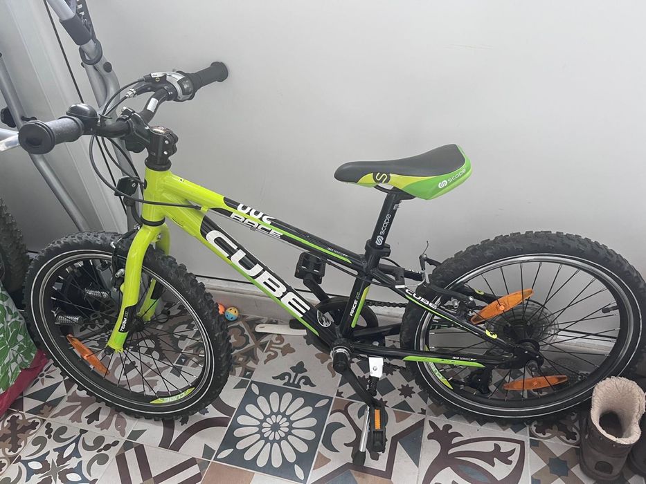 Bicicleta cube 20 copii 4-8 ani.