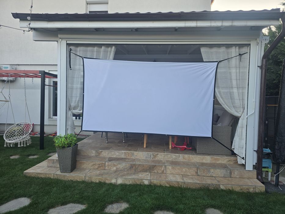 Ecran proiectie pentru videoproiector