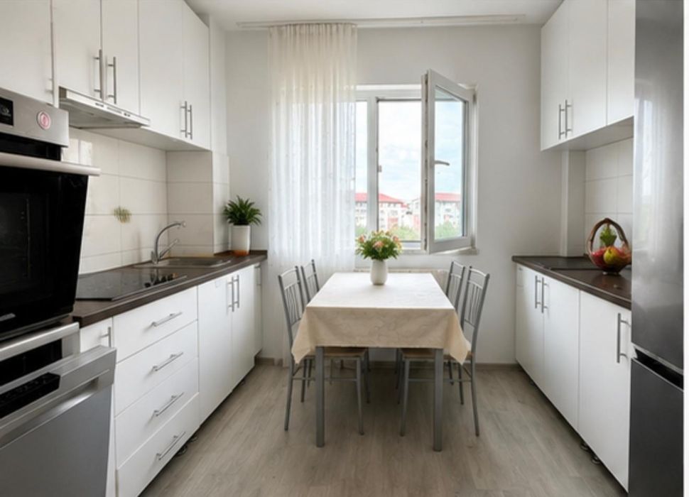 Vand apartament  decomandat