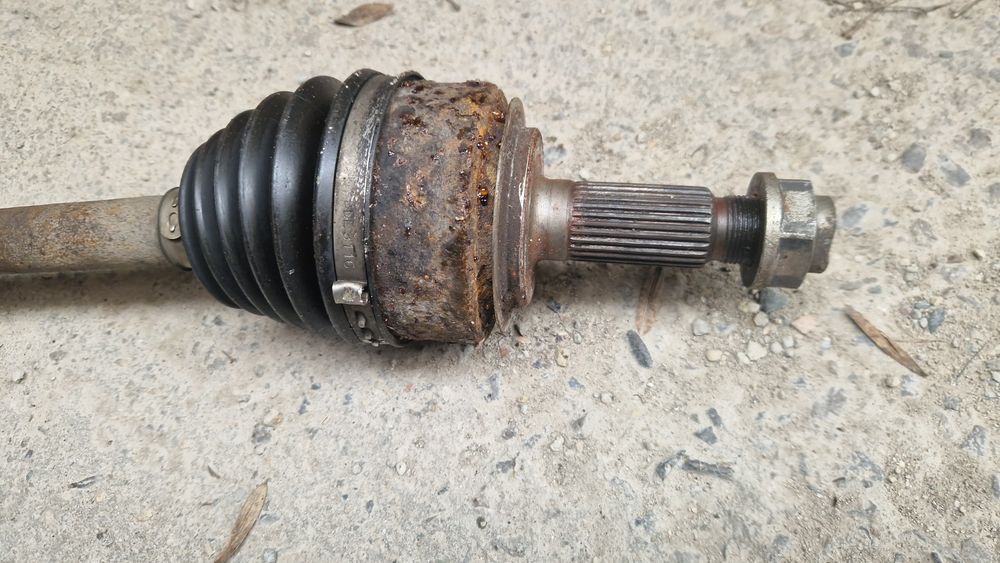 Полуоска лява HONDA CR-V II 2.2 iCDTI 2005-2007